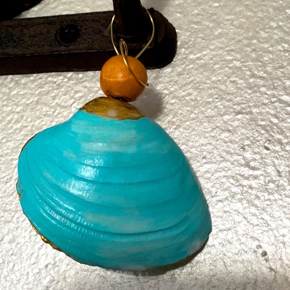 Mermaid Hanging Decoration/ Ornament Hand-painted, Decoupage, & Glazed Seashell - Picture 6 of 7